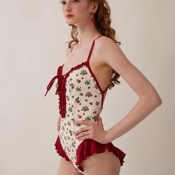 LACEMADE VIBRANT STRAWBERRY BODYSUIT NWT SIZE XL FRONT CORSET LACING. - Picture 8 of 8